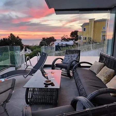 Modern With Sea *