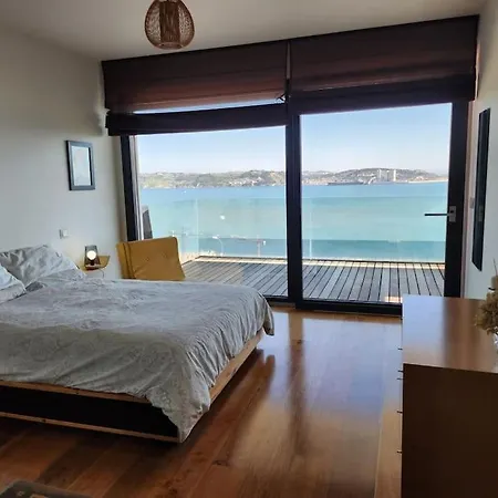 Villa Modern With Sea