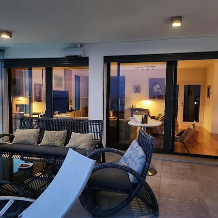 Modern With Sea *